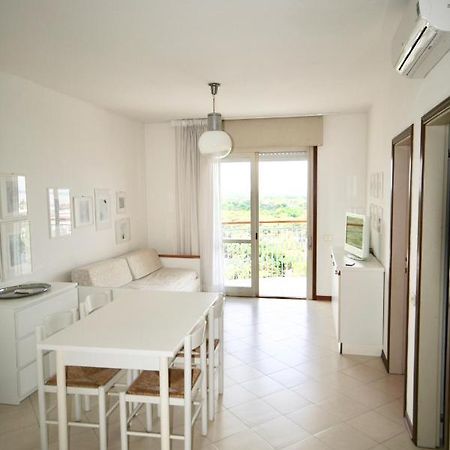 Ba- La Torre - Sea View - Apartment Линяно Сабиадоро Екстериор снимка