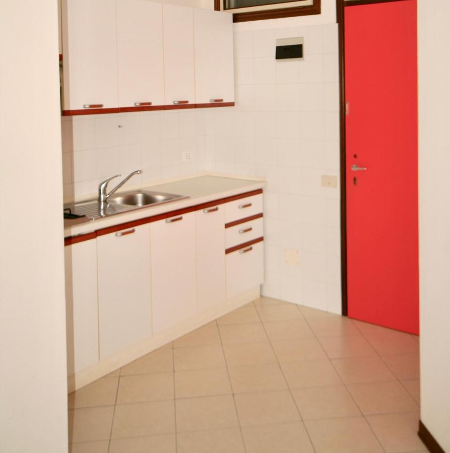 Ba- La Torre - Sea View - Apartment Линяно Сабиадоро Екстериор снимка
