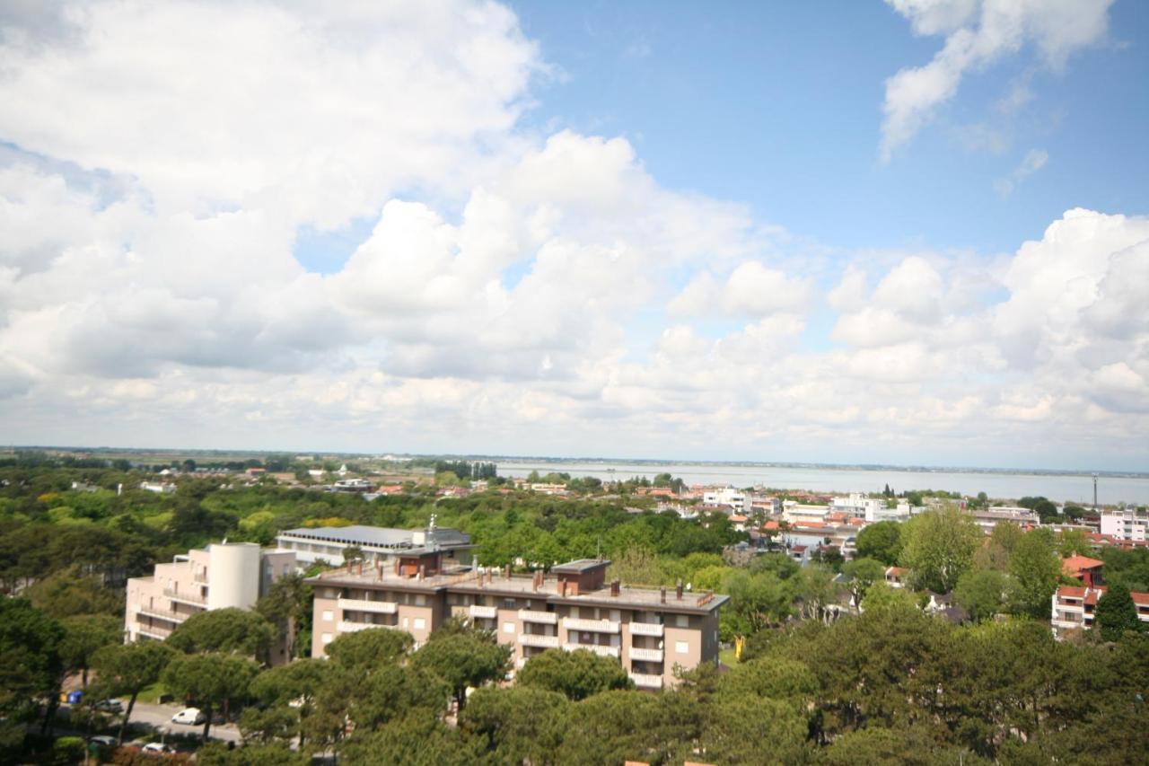 Ba- La Torre - Sea View - Apartment Линяно Сабиадоро Екстериор снимка