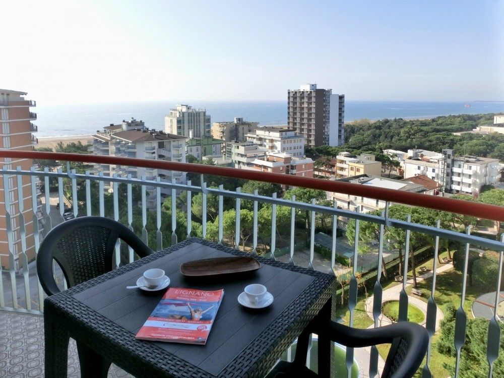 Ba- La Torre - Sea View - Apartment Линяно Сабиадоро Екстериор снимка